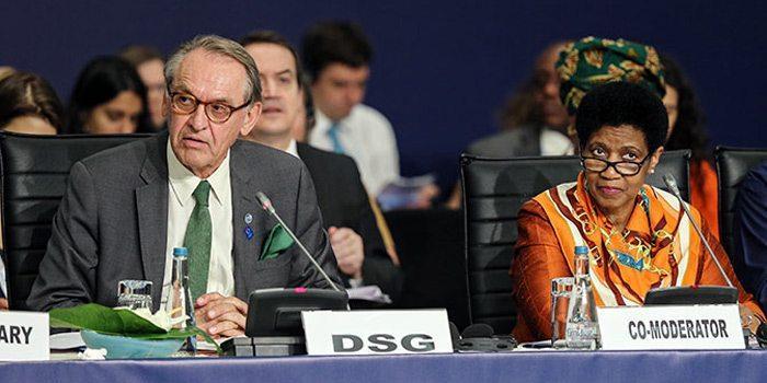 Jan Eliasson ja Phumzile Mlambo-Ngcuka humanitaarisessa huippukokouksessa