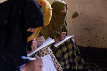Afganistan: Kymmenen faktaa maailman vakavimmasta naisten oikeuksien kriisistä 