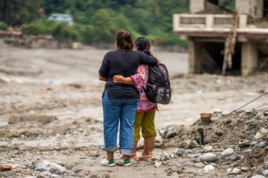 Nepalin äkkitulvat vaikuttaneet lähes 160 000 naisen ja tytön elämään
